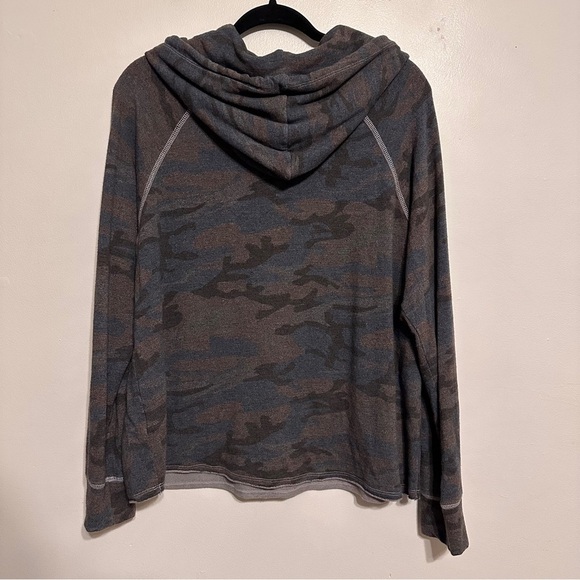 Sundry Camo Print Cropped Hoodie Size 3 (Large) Blue/Pink/Gray - Picture 6 of 6